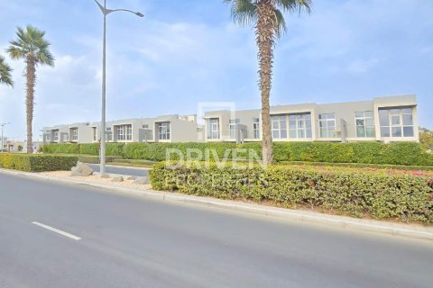 Huvila DAMAC Hills (Akoya by DAMAC), Dubai, Arabiemiraatit 6 makuuhuonetta, 445.01 m2 № 746027 - kuva 15