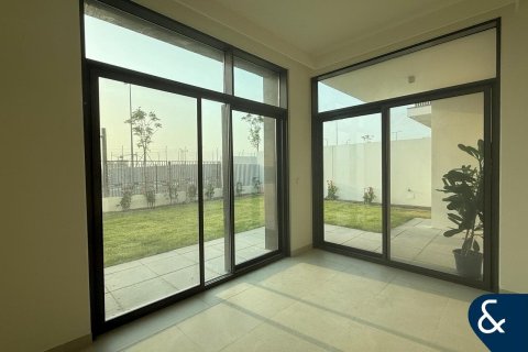 Al Furjan、Dubai、UAE にあるタウンハウスの賃貸物件 4ベッドルーム、335 m2、No668276 - 写真 1