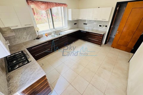 Vila di Jumeirah, Dubai, UEA 5 kamar tidur, 371.6 m2 nomor 645112 - foto 8