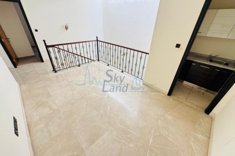 Vila di Jumeirah, Dubai, UEA 5 kamar tidur, 371.6 m2 nomor 645112 - foto 23