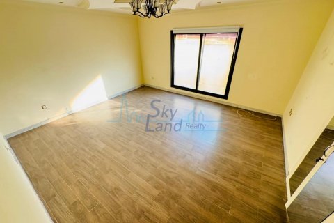 וילה להשכרה ב Jumeirah, Dubai, איחוד האמירויות  5 חדרי שינה, 557.4 מ"ר, מספר 645111 - תמונה 8