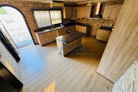וילה להשכרה ב Jumeirah, Dubai, איחוד האמירויות  5 חדרי שינה, 557.4 מ"ר, מספר 645111 - תמונה 19