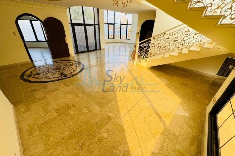 Huvila Jumeirah, Dubai, Arabiemiraatit 5 makuuhuonetta, 557.4 m2 № 645111 - kuva 23