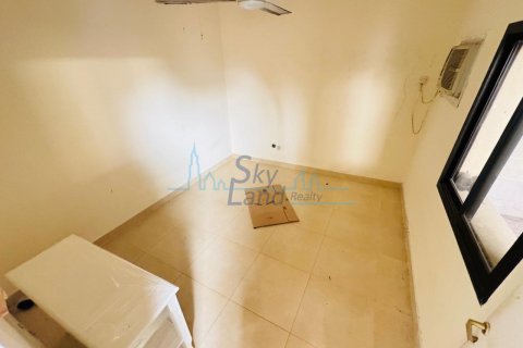 Huvila Jumeirah, Dubai, Arabiemiraatit 5 makuuhuonetta, 557.4 m2 № 645111 - kuva 13