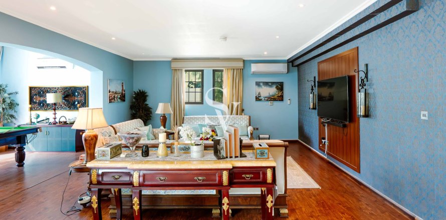 Vila v Jumeirah Park, Dubai, SAE 4 spálne, 768 m2 č. 705069