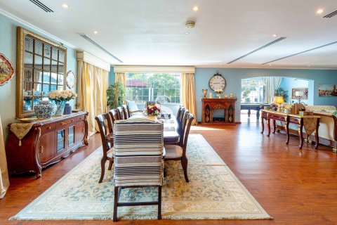 Vila v Jumeirah Park, Dubai, SAE 4 spálne, 768 m2 č. 705069 - Fotografia 11
