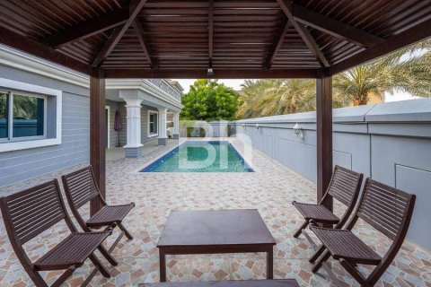 Villa till försäljning i Falcon City of Wonders, Dubai, UAE 5 sovrum, 814 kvm Nr. 643720 - fotografi 15