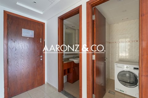 Apartment sa Jumeirah Lake Towers, Dubai, UAE 2 silid-tulugan, 154.7 sq.m. № 634994 - larawan 11