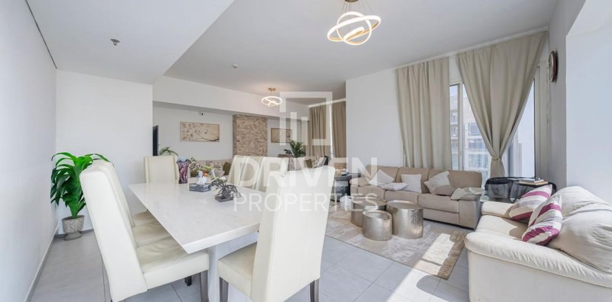 Apartament w Dubai Land, Dubai, ZEA 4 sypialnie, 493 mkw. nr 654130