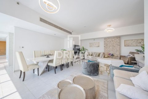 Apartament na sprzedaż w Dubai Land, Dubai, ZEA 4 sypialnie, 493 mkw., nr 654130 - zdjęcie 2