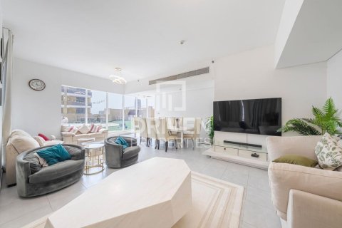 Apartament na sprzedaż w Dubai Land, Dubai, ZEA 4 sypialnie, 493 mkw., nr 654130 - zdjęcie 3