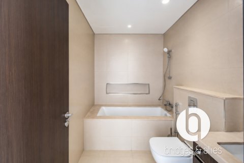 Apartamento en alquiler en Downtown Dubai (Downtown Burj Dubai), Dubai, EAU 3 dormitorios, 151 m2 № 739406 - foto 17