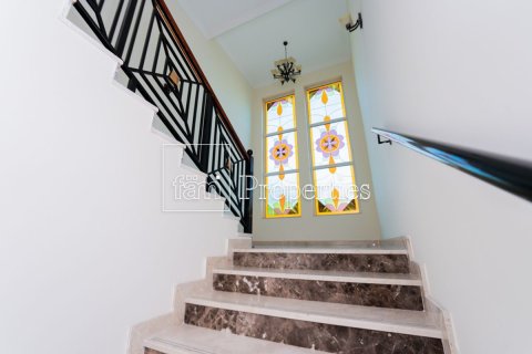 Vila u gradu Dubai, UAE 5 spavaće sobe, 726.1 m2 Br. 708028 - Slika 17