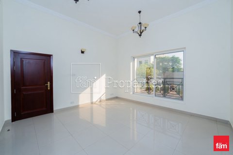 Vila u gradu Dubai, UAE 5 spavaće sobe, 726.1 m2 Br. 708028 - Slika 4