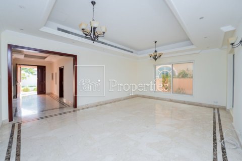 Villa in Dubai, VAE: 5 Schlafzimmer, 726.1 m2 Nr. 708028