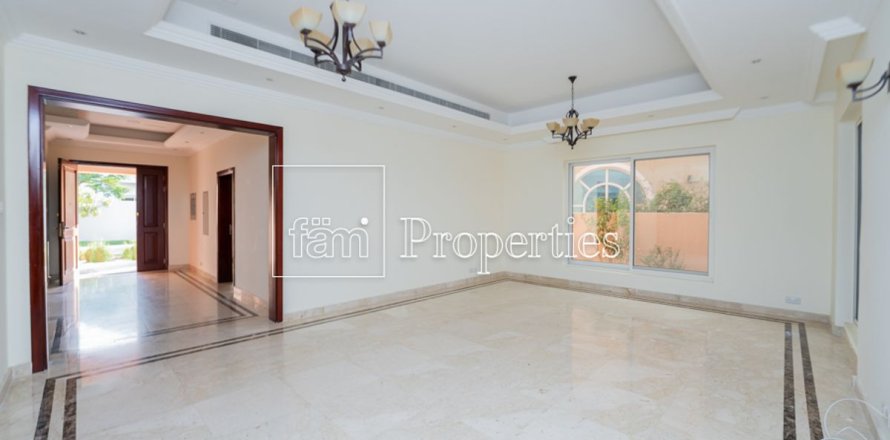 Vila u gradu Dubai, UAE 5 spavaće sobe, 726.1 m2 Br. 708028