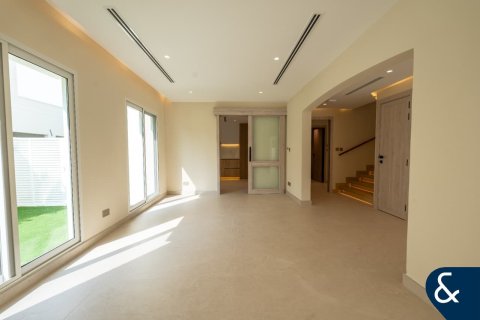 Снять в аренду виллу в Meadows, Дубай, ОАЭ 4 спальни, 320м2, № 698142 - фото 6