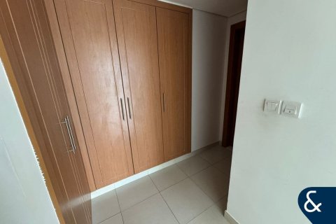 Apartament de închiriat în Jumeirah Lake Towers, Dubai, EAU 3 dormitoare, 267 mp.  №698143 - poză 12