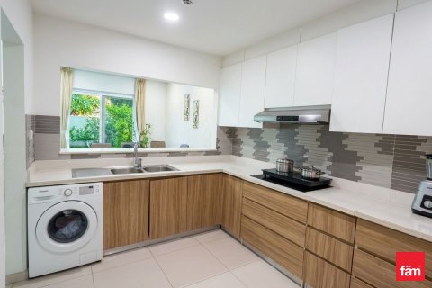 Dubai, BAE’de kiralık sıra ev 3 yatak odası, 164.8 m² No 721664 - fotoğraf 4