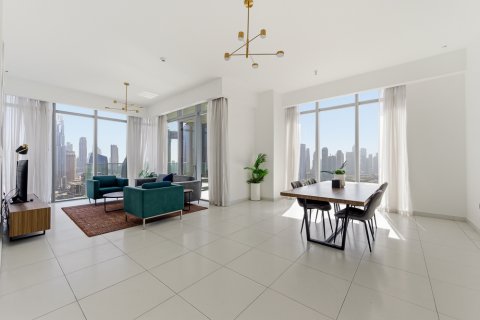Appartamento a Al Satwa, Dubai, EAU 3 camere da letto, 198.53 mq. № 750572