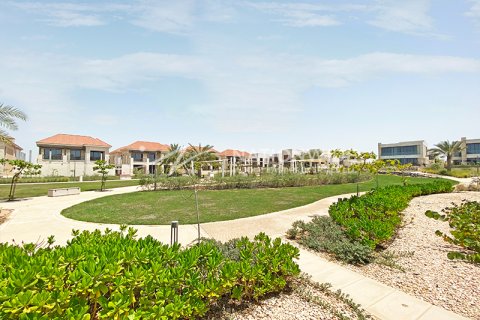 Vila v Abu Dhabi, SAE 5 ložnice, 746 m² Č.: 678517 - fotografie 16