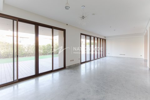 Vila v Abu Dhabi, SAE 5 ložnice, 746 m² Č.: 678517 - fotografie 2