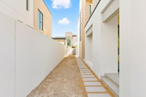 Appartamento in vendita a Arabian Ranches 3, Dubai, EAU 4 camere da letto, 448 mq. № 678515 - foto 27