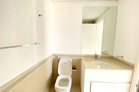 Apartmen di Town Square, Dubai, UAE 2 bilik tidur, 82 meter persegi № 677593 - foto 13