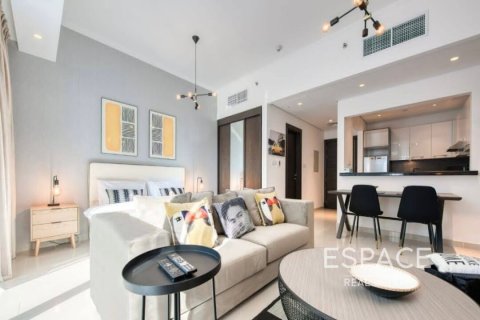 מחסן למכירה ב Dubai Marina, Dubai, איחוד האמירויות  48 מ"ר, מספר 660996 - תמונה 3