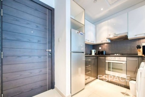 מחסן למכירה ב Dubai Marina, Dubai, איחוד האמירויות  48 מ"ר, מספר 660996 - תמונה 8