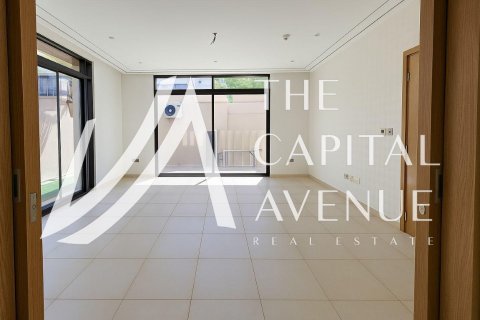 Vila na Yas Island, Abu Dhabi, SAE 5 spální, 508 m2 č. 652895 - Fotografia 5