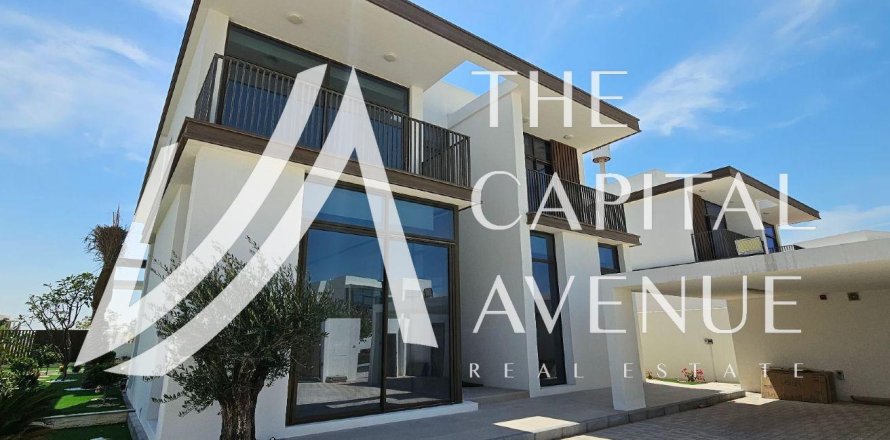 וילה ב Abu Dhabi, איחוד האמירויות 5 חדרי שינה, 118 מ"ר מספר 652883