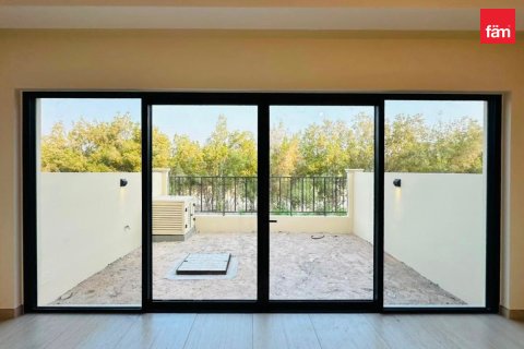 Řadový dům v Dubai, SAE 4 ložnice, 144 m² Č.: 766327 - fotografie 1