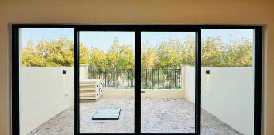 Townhouse i Dubai, UAE 4 soveværelser, 144 kvm № 766327