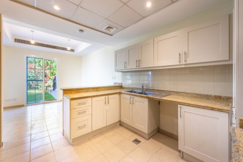 Townhouse in Dubai, UAE 3 bedrooms, 279 sq.m. № 698804 - photo 2