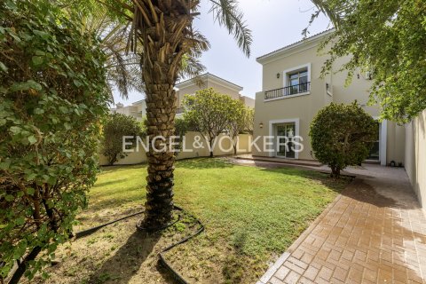 Kaupunkipientalo Dubai, Arabiemiraatit 3 makuuhuonetta, 345 m2 № 698804 - kuva 23