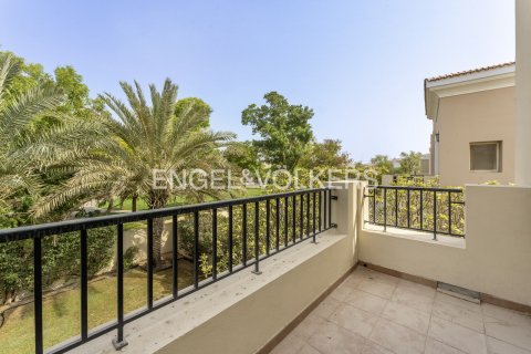 Kaupunkipientalo Dubai, Arabiemiraatit 3 makuuhuonetta, 345 m2 № 698804 - kuva 20