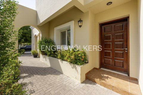 Kaupunkipientalo Dubai, Arabiemiraatit 3 makuuhuonetta, 345 m2 № 698804 - kuva 26