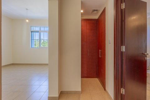 Townhouse in Dubai, UAE 3 bedrooms, 279 sq.m. № 698804 - photo 17