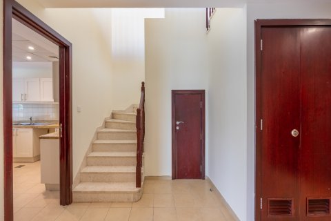 Townhouse in Dubai, UAE 3 bedrooms, 279 sq.m. № 698804 - photo 12