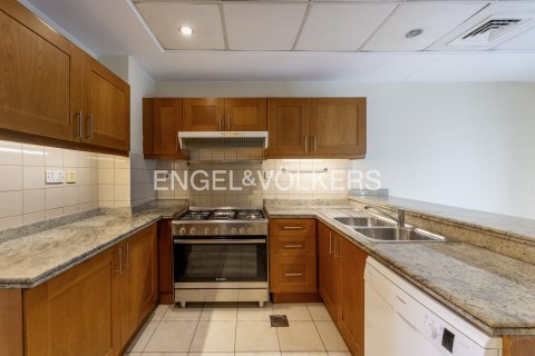 Kaupunkipientalo Dubai, Arabiemiraatit 3 makuuhuonetta, 345 m2 № 698804 - kuva 5