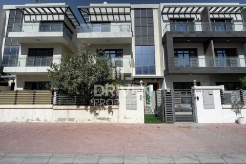 Müüa villa asukohaga Jumeirah Village Circle, Dubai, AÜE: 4 magamistoaga, 213.12 m² Nr 759380 - pilt 19