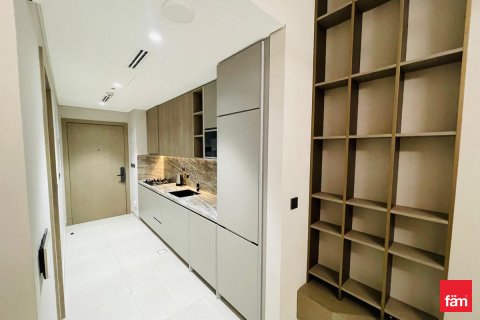 Apartment in Dubai, UAE 40.2 sq.m. № 727221 - photo 9