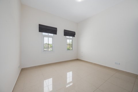 Villa en alquiler en Mudon, Dubai, EAU 3 dormitorios, 332.04 m2 № 768840 - foto 12