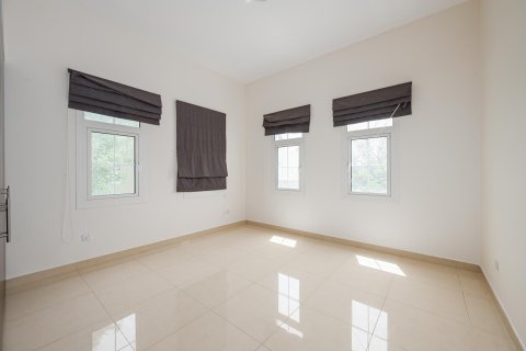 Villa en alquiler en Mudon, Dubai, EAU 3 dormitorios, 332.04 m2 № 768840 - foto 15