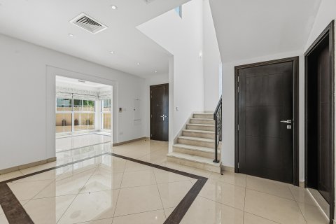 Villa en alquiler en Mudon, Dubai, EAU 3 dormitorios, 332.04 m2 № 768840 - foto 6