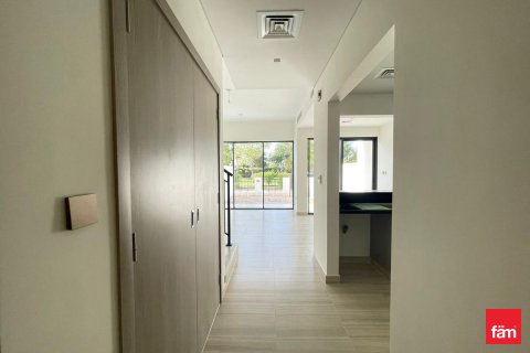 Townhouse in Dubai, UAE 3 bedrooms, 154.2 sq.m. № 647733 - photo 3