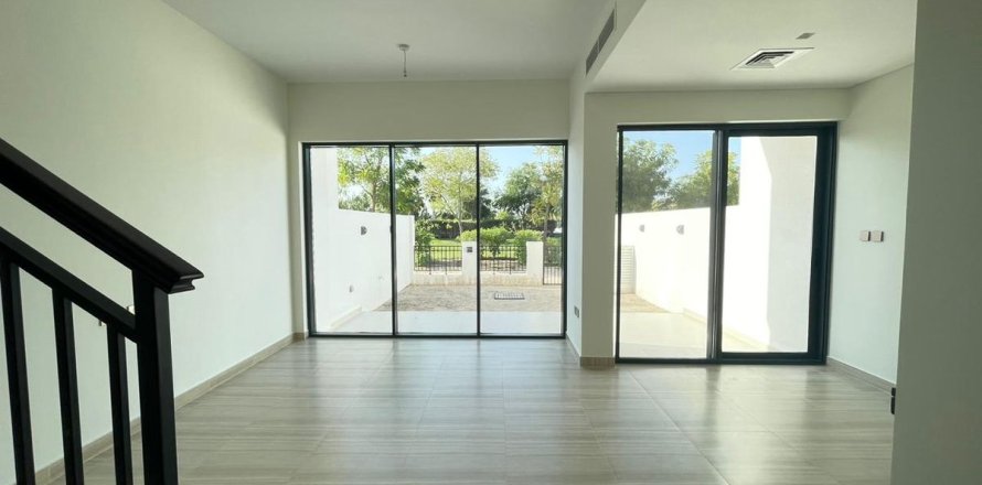 Dubai, UAE의 타운하우스 침실 3개, 154.2제곱미터 번호 647733