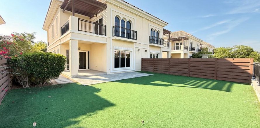 Villa Dubaijā, AAE 4 istabas, 348.7 m2 Nr. 705939