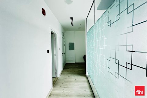 Zyrë në Business Bay, Dubai, Emiratet e Bashkuara Arabe 81.8 m2. № 705943 - Foto 13